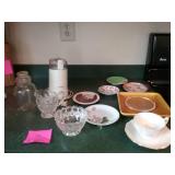 Plates and Mr coffee food chopper