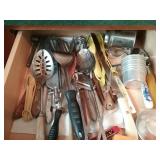 Kitchen serving and utensils