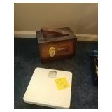 Scale with shoe shine kit