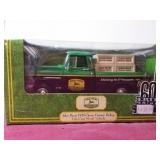 John Deere 1955 Chevy cameo pick up die-cast
