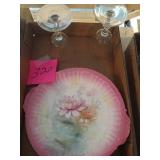 Decorated plate with 2 goblets