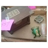 Oriental jewelry box with decor