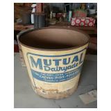 Mutual dairyade bucket with 2 cups