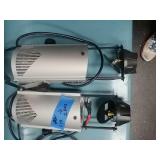 2 moving lights. Motor works