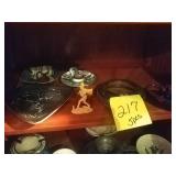 Ash trays, plates and figure