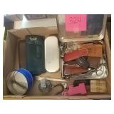 Scissors looks with combo and tin