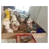 Figurines and two watches