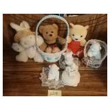 Bears and figurines. 7 pieces
