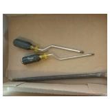Matco pry bar and noname screwdrivers