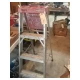 4 foot step ladder