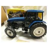 1997 Toy Farmer New Holland 8260 Gemini Includes