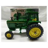 1/43 1998 Toy Farmer John Deere 4230 Diesel