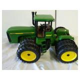 1/16 John Deere 9200 articulating tractor with