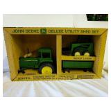 1/16 John Deere Deluxe utility shed set in box,