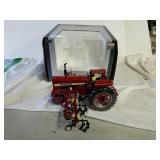 1/16 International Harvester highly detailed