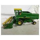 1/24 John Deere 6600 combine with metal combine