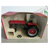 1/16 Massey Ferguson 1100 diesel row crop tractor