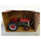 1/16 Massey Ferguson 135 tractor