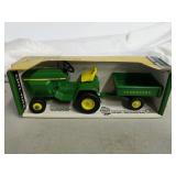 1/16 John Deere lawn and garden set in ice cream