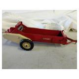 1/16 IH McCormick spreader