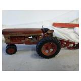 1/16 Farmall 460 row crop tractor with 3 bottom