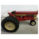 1/16 Farmall McCormick 560 with rear dual wheels