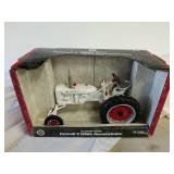 1/16 Farmall C White demonstrator collector