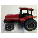 1/16 case international 7130 MFD tractor