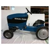 New Holland TC33D pedal tractor