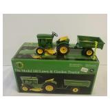 John Deere 110 lawn and garden 1:16 scale