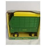 John Deere forage wagon. 1/16 scale