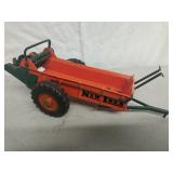 1/16 plastic new idea manure spreader