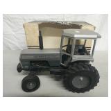 1/16 White 2 - 135 field boss tractor