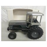 1/16 White 2 - 135 field boss tractor