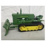 1/16 John Deere 40 crawler with blade