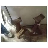 2 metal jack stands