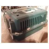 Caroling cat carrier