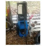 Small electric pressure washer