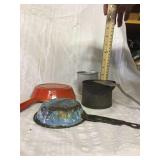 Lot with two miniature frying pans, miniature