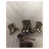 Miscellaneous silverplated flatware 10 teaspoons