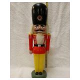 16" Nutcracker