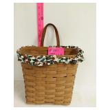 1991 mail basket Longaberger  with Christmas