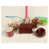 Thirty-one Easy going wristlet , and decorative