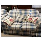 Broyhill love seat