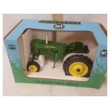 1/16 scale John Deere MR tractor
