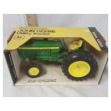 1/16th scale John Deere utility tractor