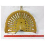 Mustard color cast iron seat. 13x17