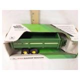 1/32 scale John Deere PTO Barge Wagon