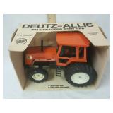 1/16th scale Deutz-Allis 8010 tractor with cab