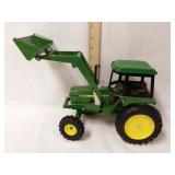 1/16th scale John Deere tractor with Front loader